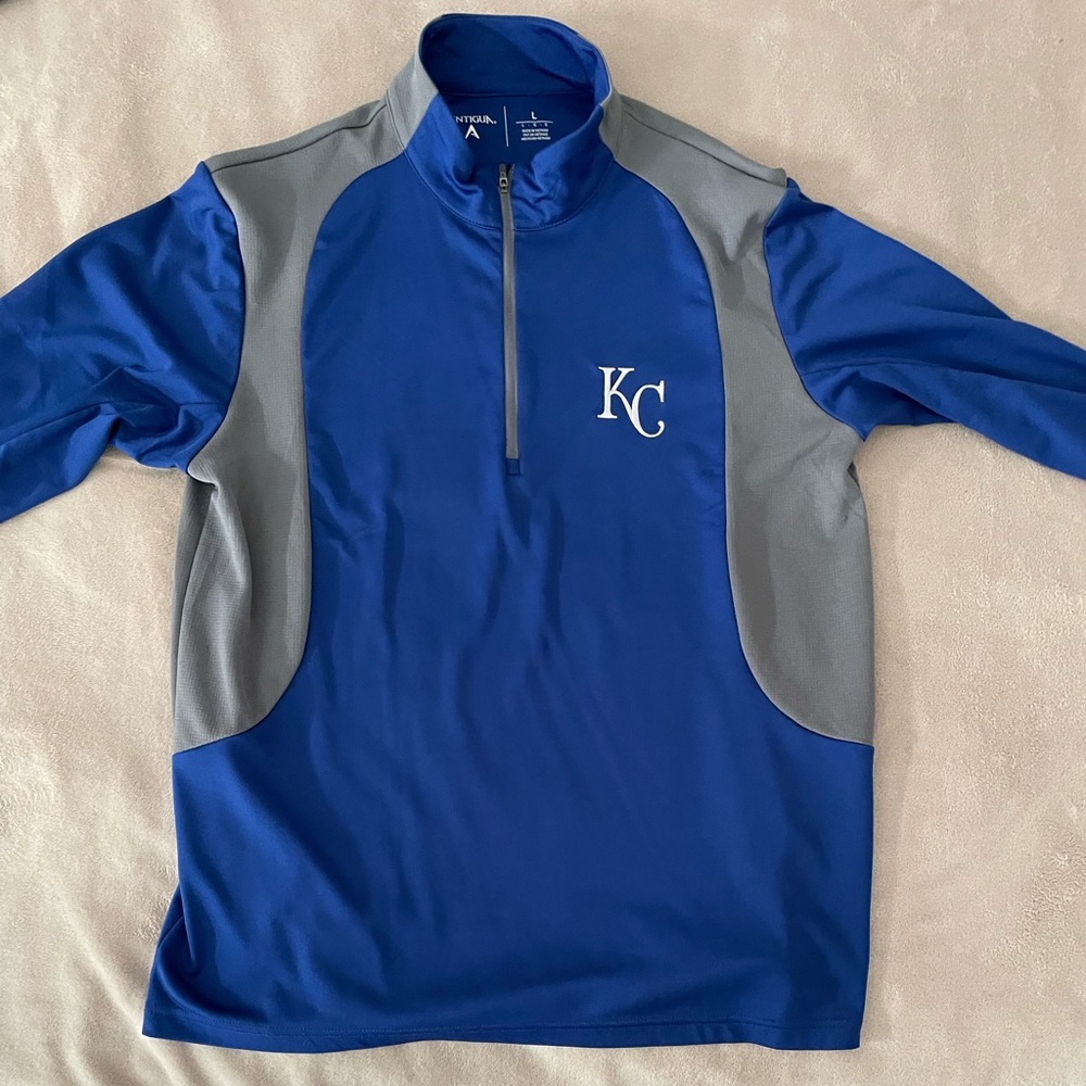 Kansas City Royals quarter zip pull over. Size large. Barley worn.